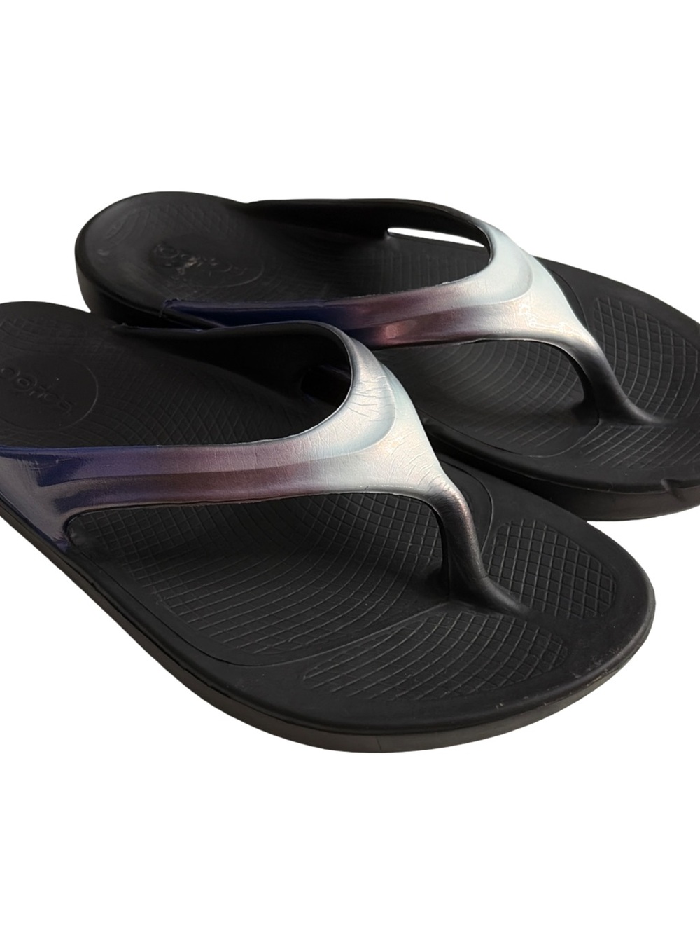 Oofos Oolala Luxe Recovery Black Flip Flops with Iridescent Straps